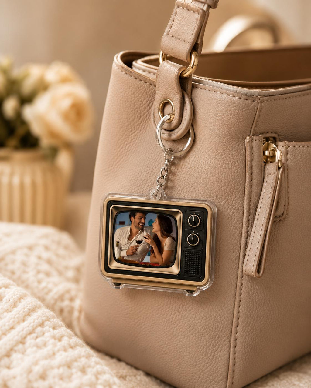 Personalized Retro TV Photo Keychain, Custom Couple Picture Keychain, Vintage Acrylic Gift, Anniversary Gift for Him or Her