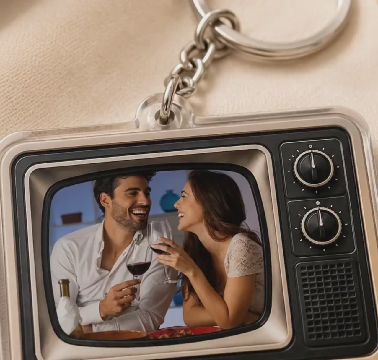 Personalized Retro TV Photo Keychain, Custom Couple Picture Keychain, Vintage Acrylic Gift, Anniversary Gift for Him or Her
